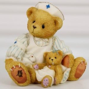 Cherished teddies, Laura nurse 1996